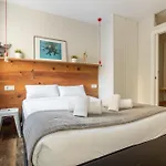 Modern Stylish -1Bd 1Bath-Lavapies